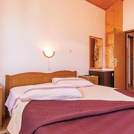 Beautiful Apartment In Pula With Kitchen 외부 사진