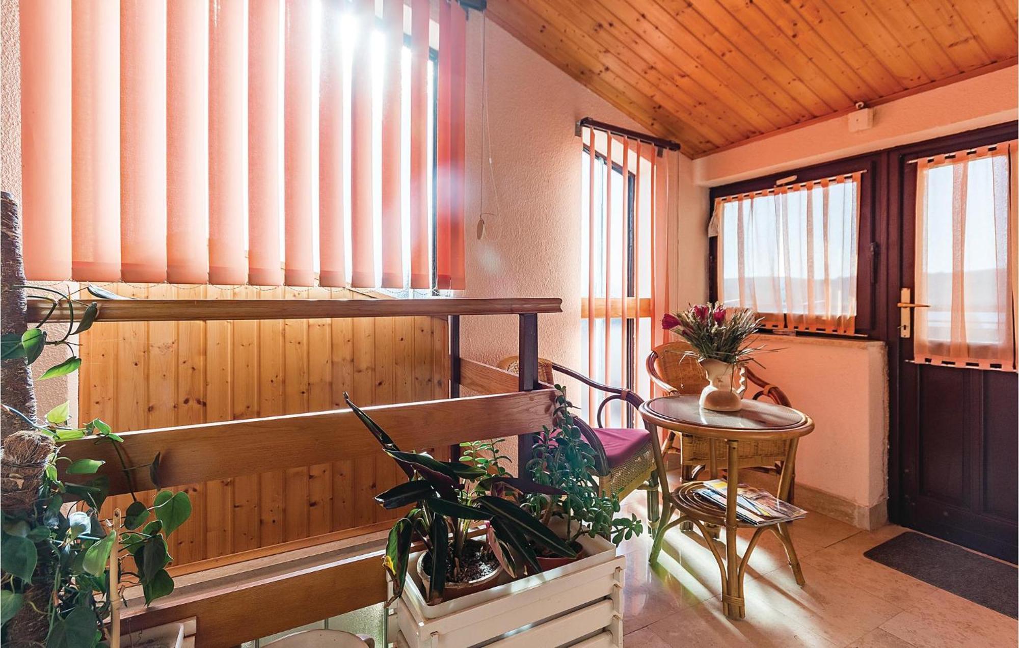 Beautiful Apartment In Pula With Kitchen 외부 사진