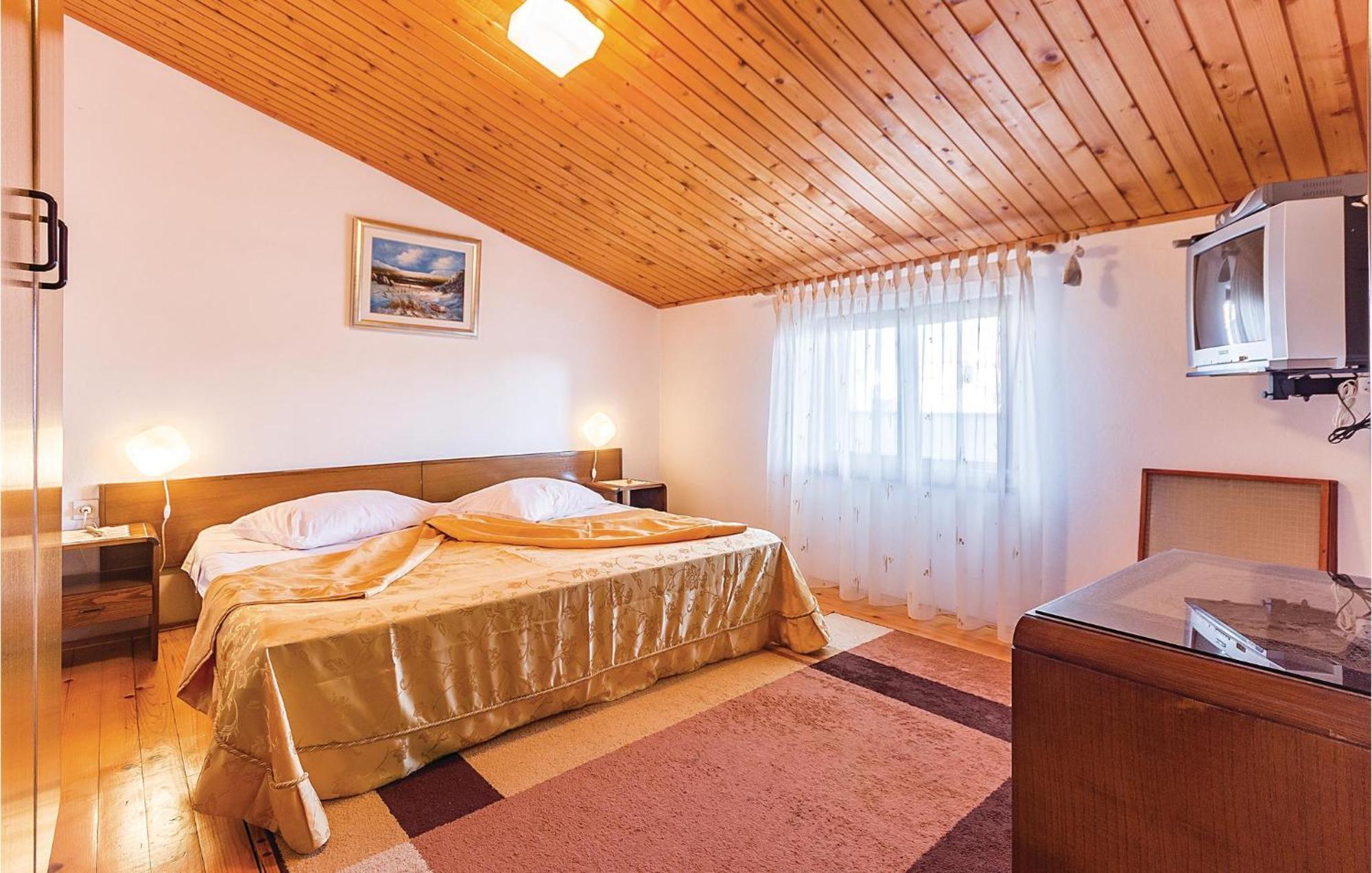 Beautiful Apartment In Pula With Kitchen 외부 사진