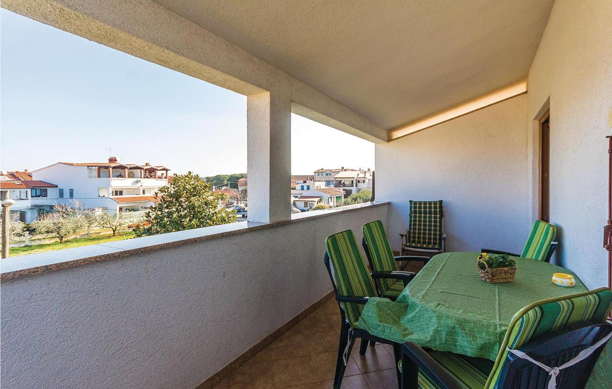 Beautiful Apartment In Pula With Kitchen 외부 사진