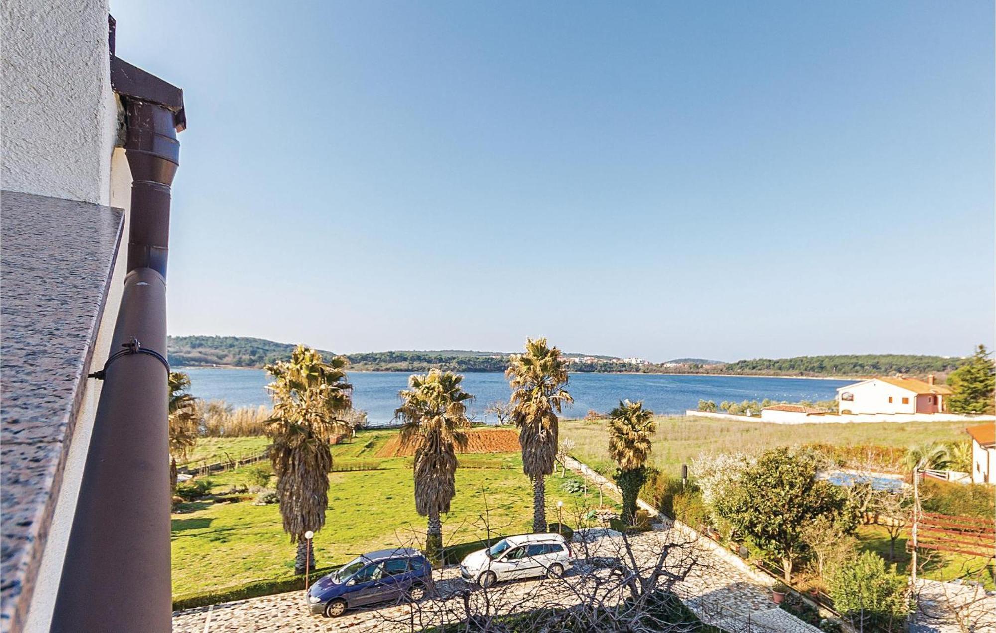 Beautiful Apartment In Pula With Kitchen 외부 사진